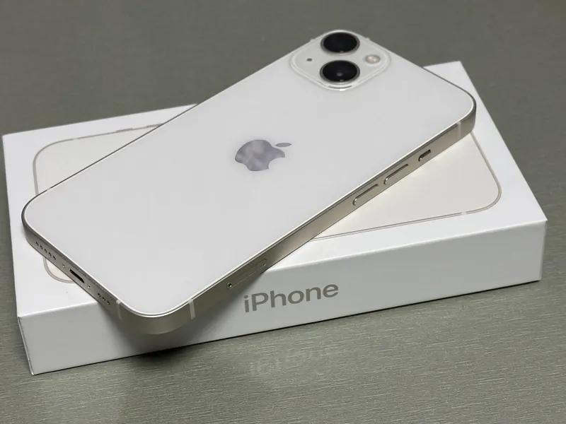 iPhone 13
